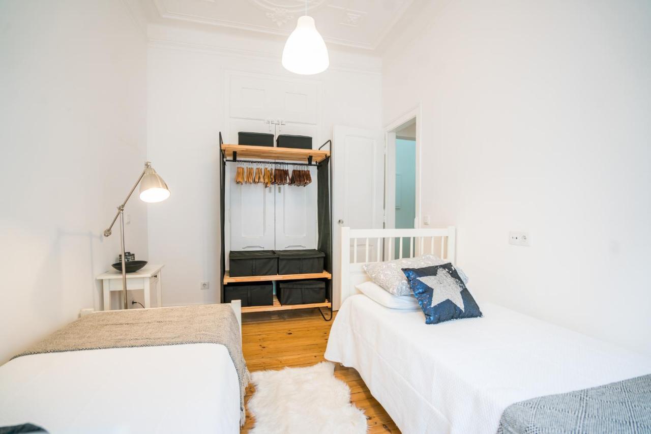 Estrela Neoclassical Apt- River View