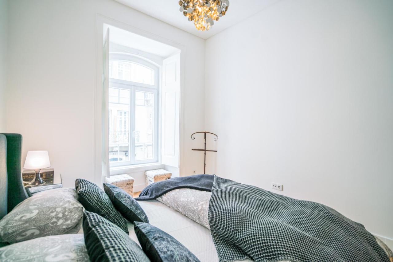 Estrela Neoclassical Apt- River View *